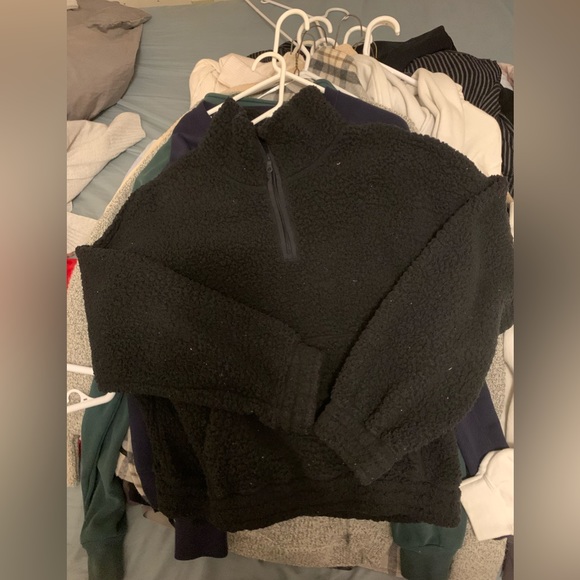 American Eagle  1/2 zip up - Picture 2 of 3